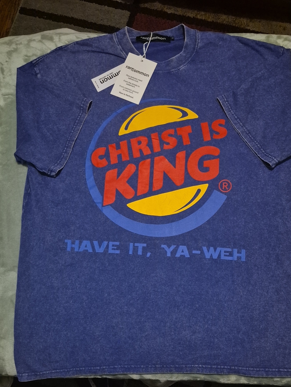 'Christ Is King' Graphic Tee - Blue